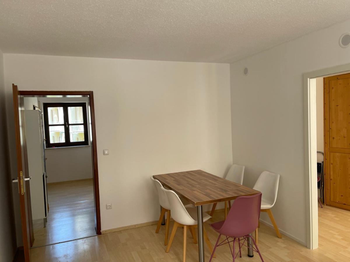 Helle Zwei-Zimmer-Stadt-Wohnung Am Bismarkplatz Mit Tiefgarage 란츠후트 외부 사진