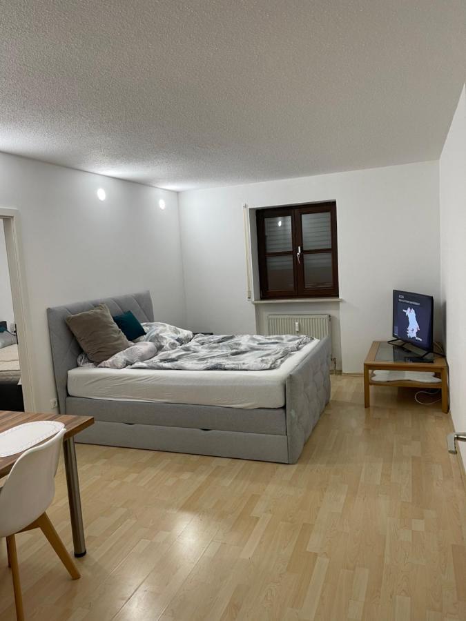 Helle Zwei-Zimmer-Stadt-Wohnung Am Bismarkplatz Mit Tiefgarage 란츠후트 외부 사진