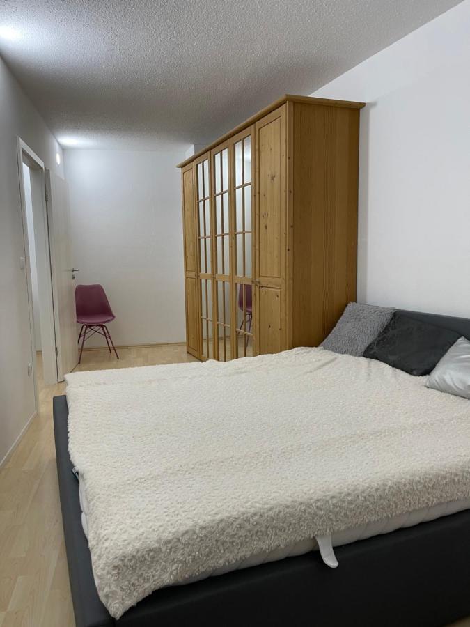 Helle Zwei-Zimmer-Stadt-Wohnung Am Bismarkplatz Mit Tiefgarage 란츠후트 외부 사진